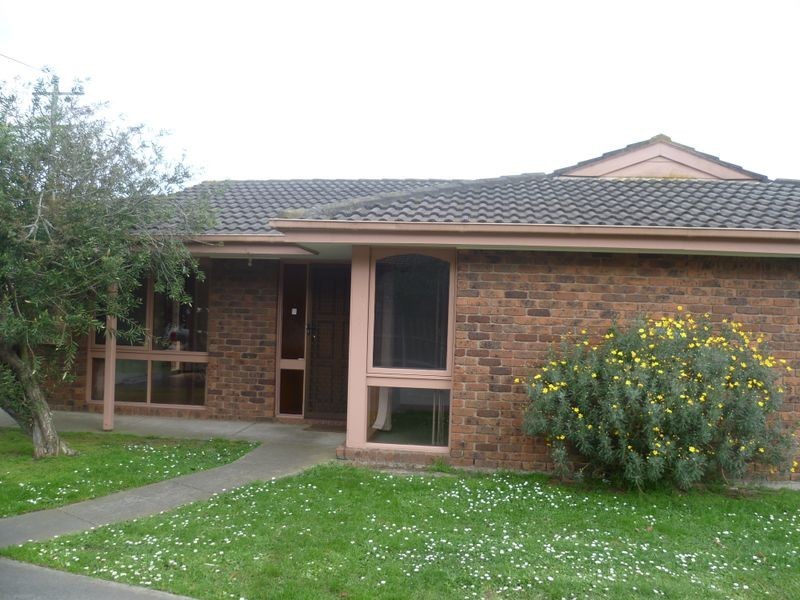 1/6 Smethurst Street, Cranbourne VIC 3977