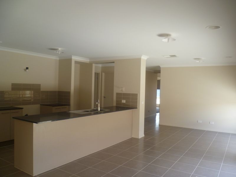 59 John Russell Road, Cranbourne VIC 3977