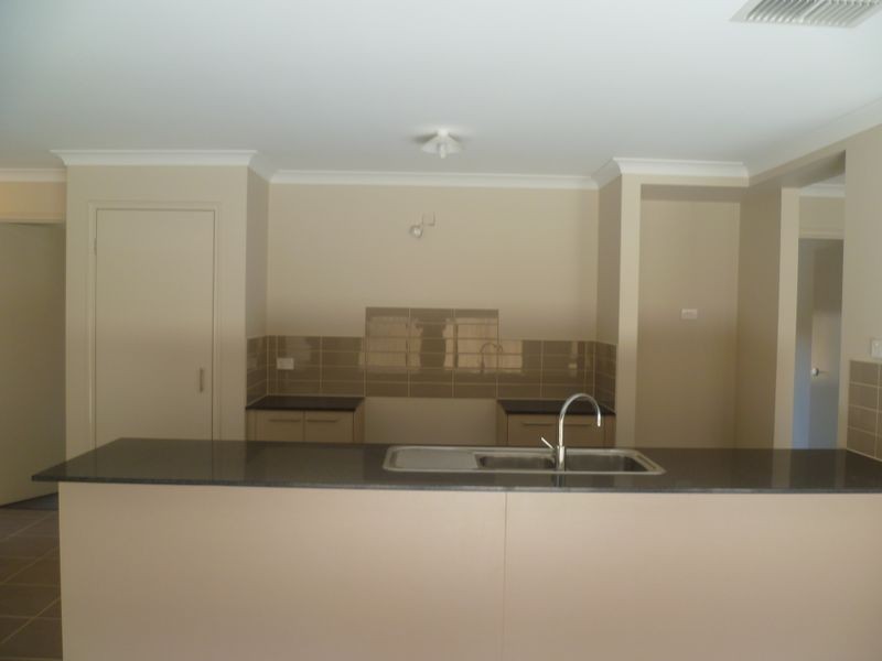 61 John Russell Road, Cranbourne VIC 3977