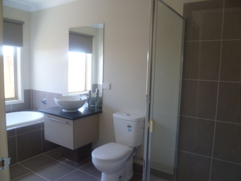 61 John Russell Road, Cranbourne VIC 3977