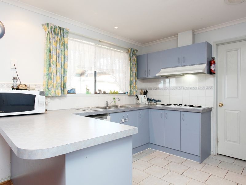 10 Cornwell Crescent, Cranbourne VIC 3977