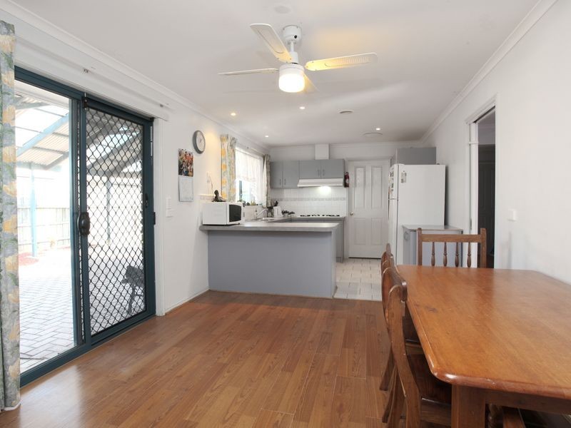 10 Cornwell Crescent, Cranbourne VIC 3977