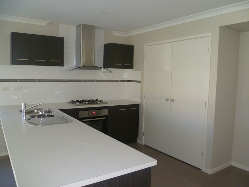 2 Beagle Street, Cranbourne VIC 3977