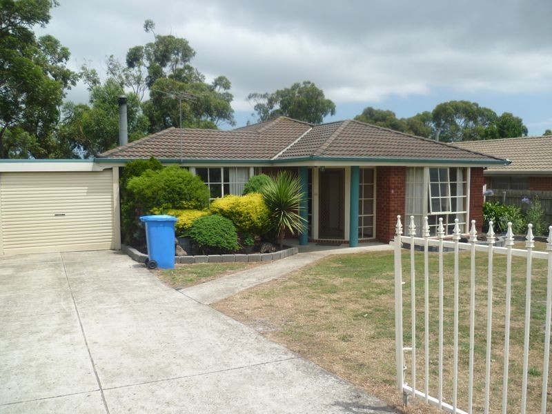 6 Yew Court, Cranbourne VIC 3977