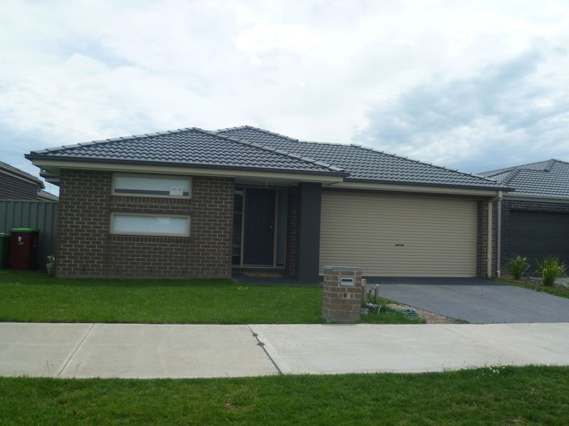 54 Bradford Drive, Cranbourne VIC 3977