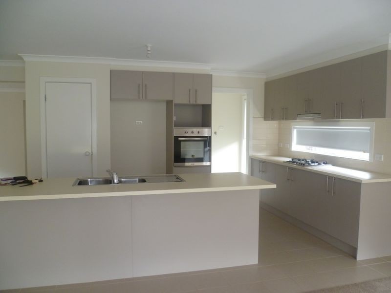 54 Bradford Drive, Cranbourne VIC 3977