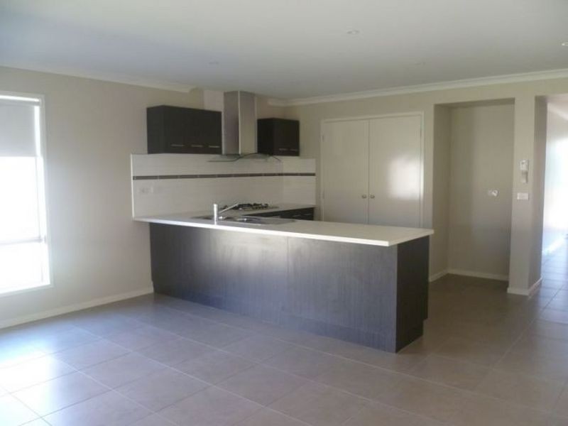 2 Beagle Street, Cranbourne VIC 3977