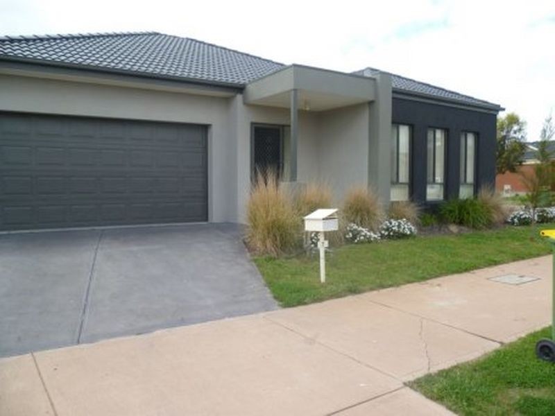 7a Acorn Lane, Pakenham VIC 3810