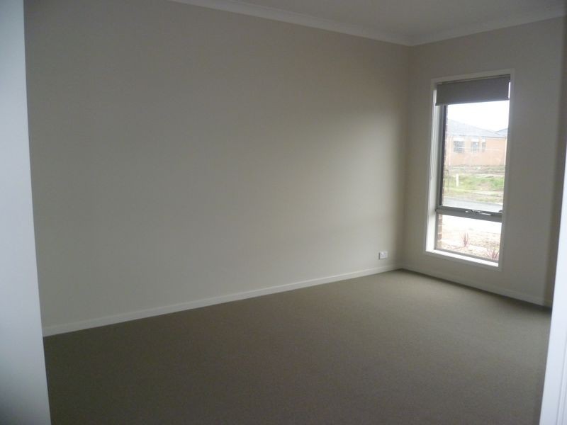 5 San Fratello Street, Clyde VIC 3978