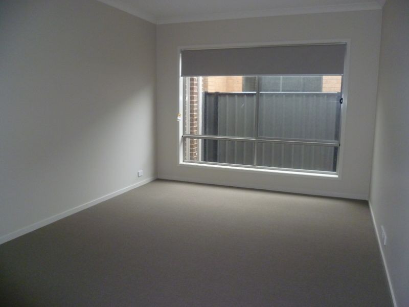 5 San Fratello Street, Clyde VIC 3978