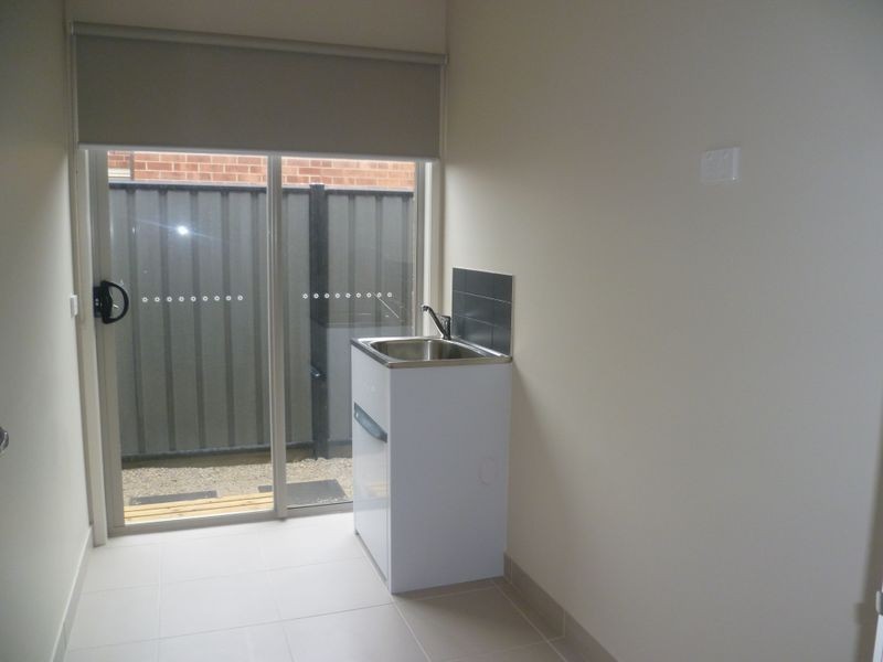 5 San Fratello Street, Clyde VIC 3978