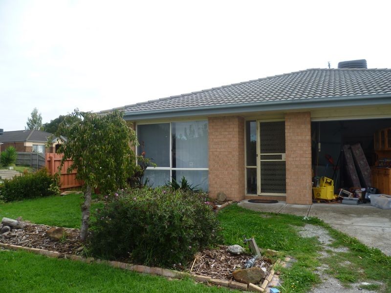 11 Mariner Close, Cranbourne VIC 3977