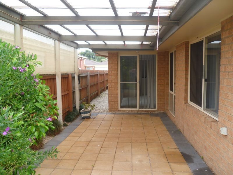 11 Mariner Close, Cranbourne VIC 3977