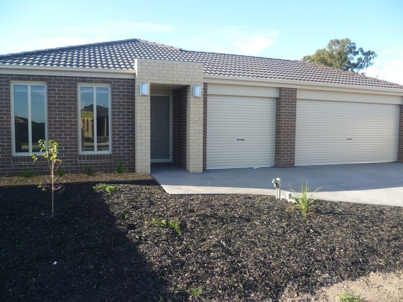 57 Pomegranate Way, Pakenham VIC 3810