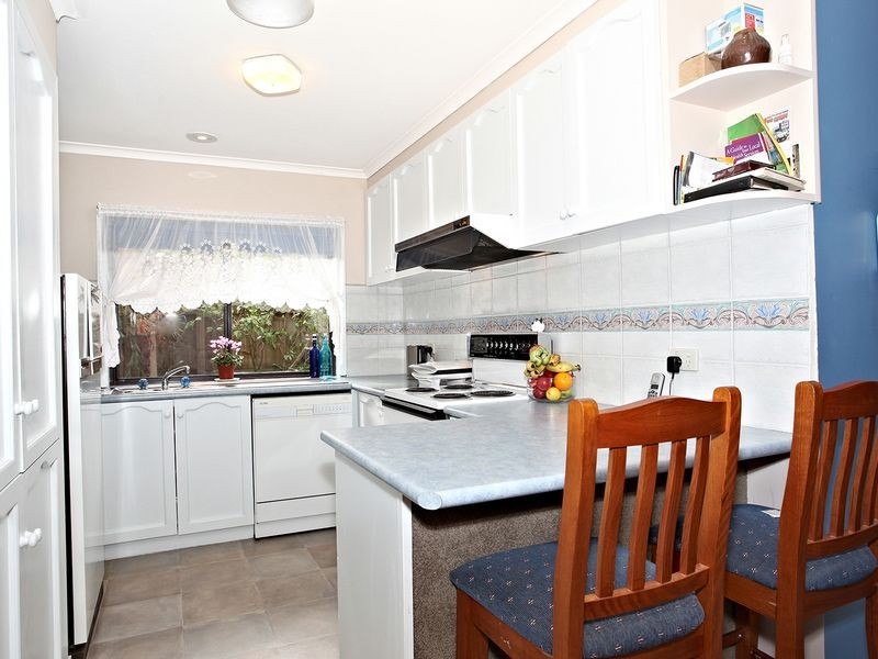 14 Cranbourne Drive, Cranbourne VIC 3977