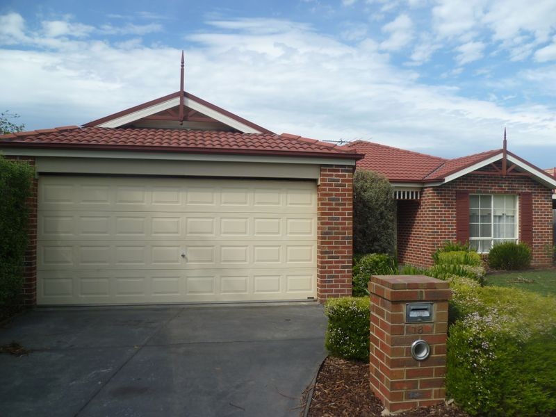 18 Formby Place, Cranbourne VIC 3977