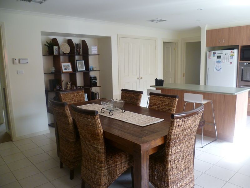 18 Formby Place, Cranbourne VIC 3977