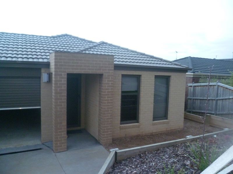 30 Tipperary Circuit, Pakenham VIC 3810