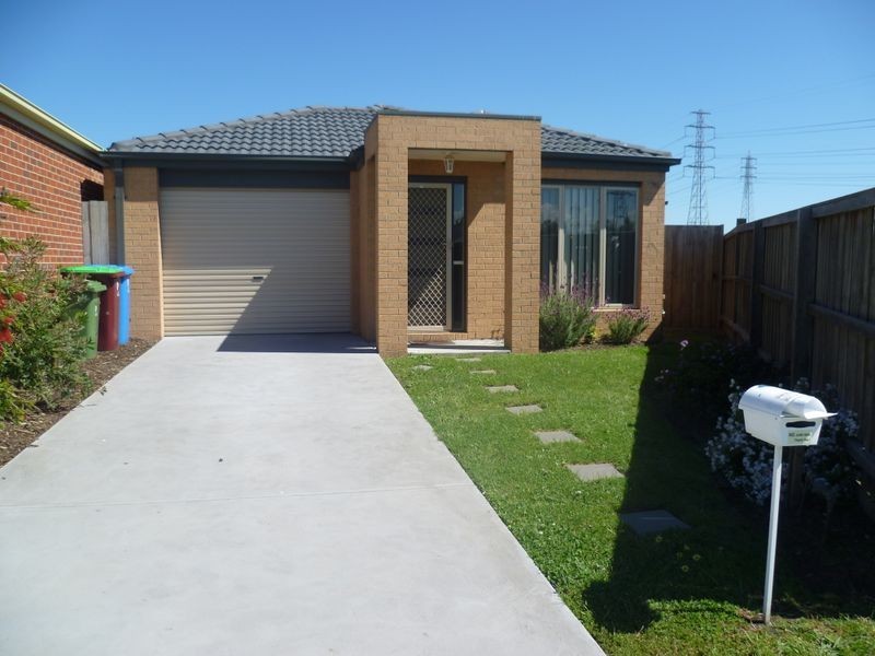 5B Faith Court, Cranbourne VIC 3977