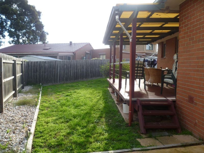 13 Dunbar Ave, Cranbourne VIC 3977