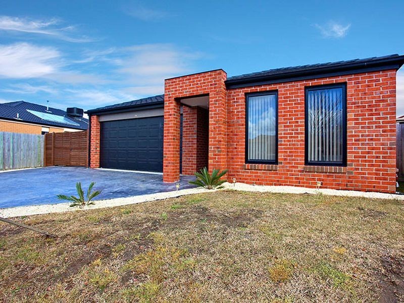 75 Phoenix Avenue, Cranbourne VIC 3977