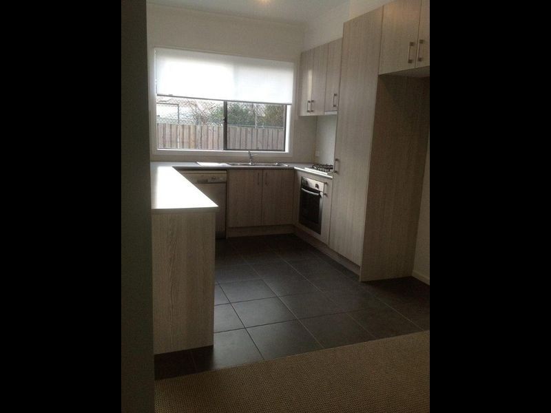 11 Lane Way, Cranbourne VIC 3977