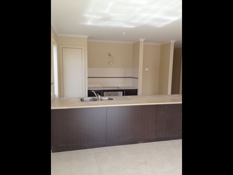 6 (Lot 48) Forelle Way, Cranbourne VIC 3977