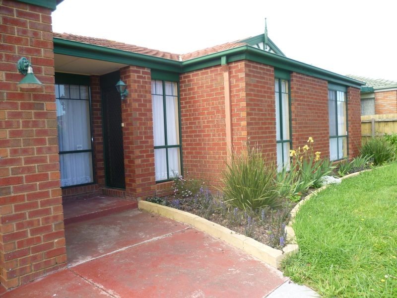 14 Linda Drive, Cranbourne VIC 3977