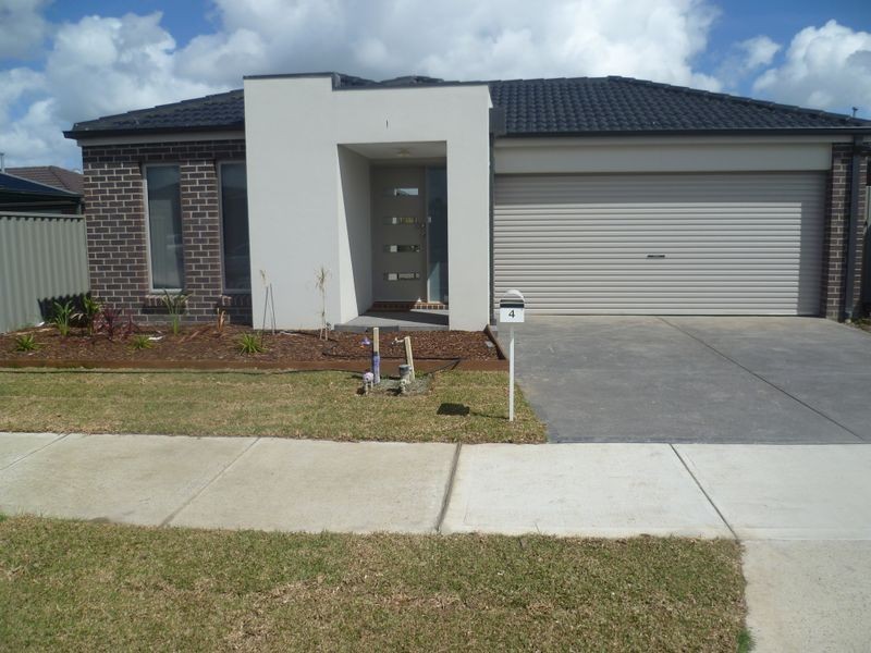 4 Tankard Drive, Cranbourne VIC 3977