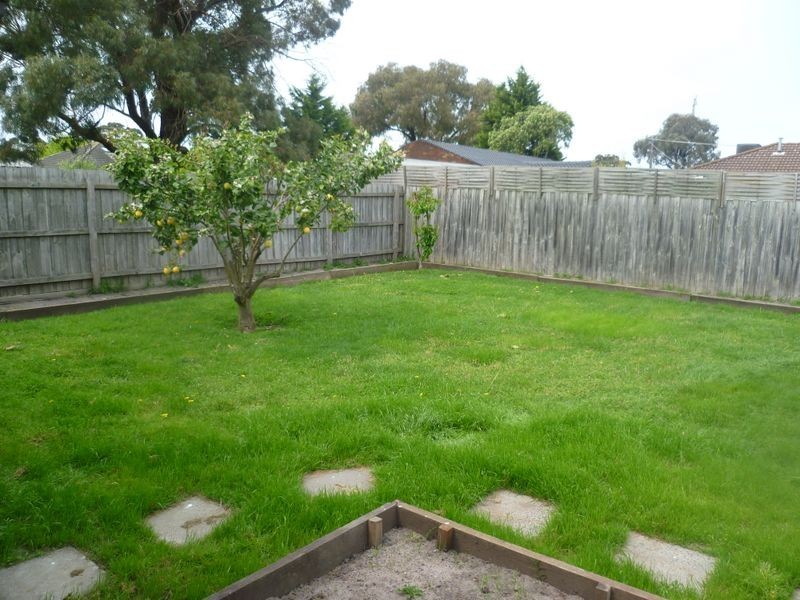 6 Ardmore Street, Cranbourne VIC 3977