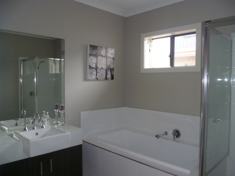 30 Long Street, Cranbourne VIC 3977