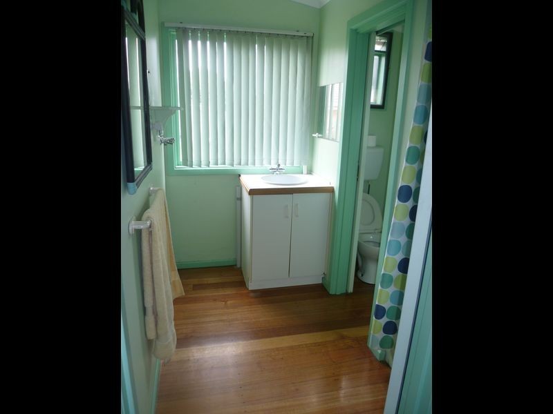 4 Mclaren Avenue, Cranbourne VIC 3977