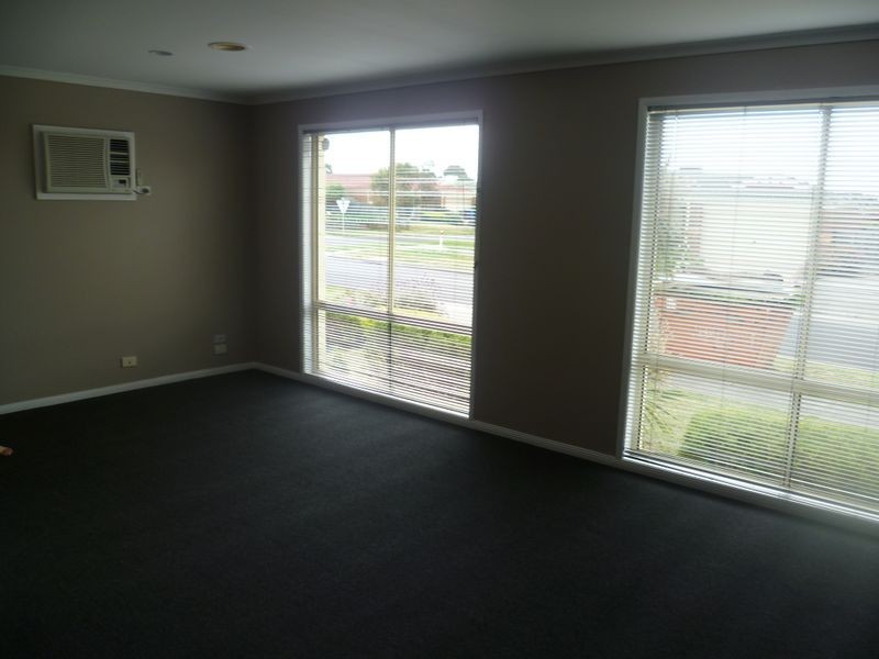 56 Bernborough Avenue, Cranbourne VIC 3977