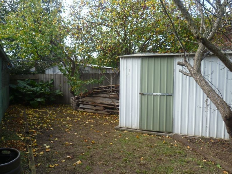 151 Lawless Drive, Cranbourne North VIC 3977