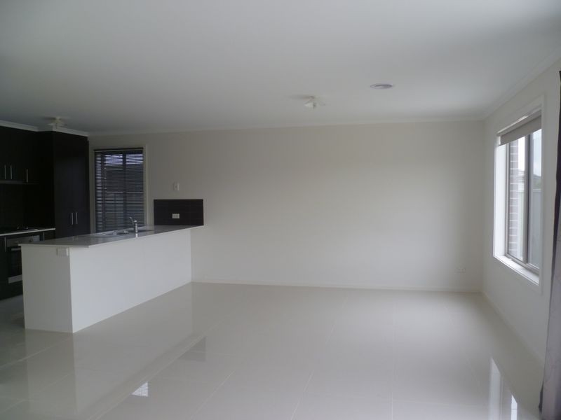 4 Tankard Drive, Cranbourne VIC 3977
