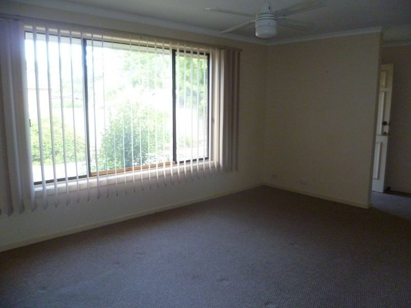 2/10 Williams Street, Cranbourne VIC 3977