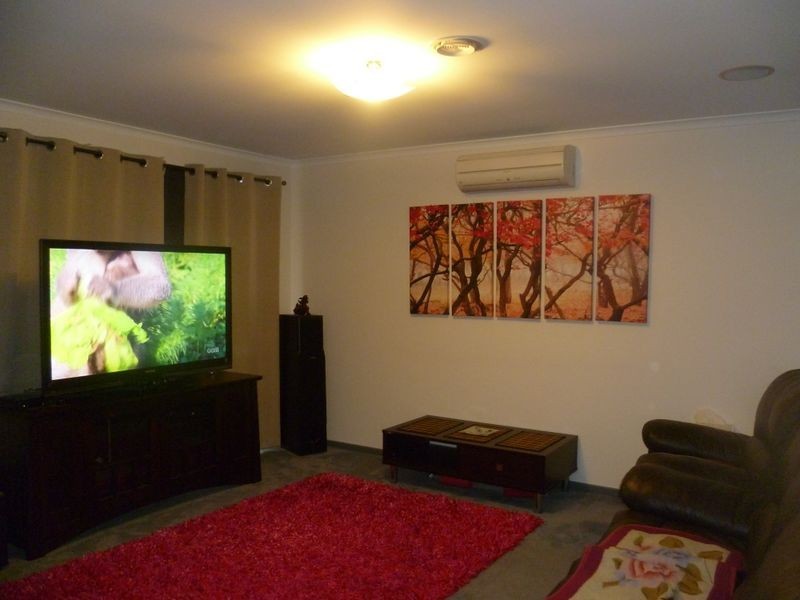 59 Hamilton Drive, Cranbourne VIC 3977