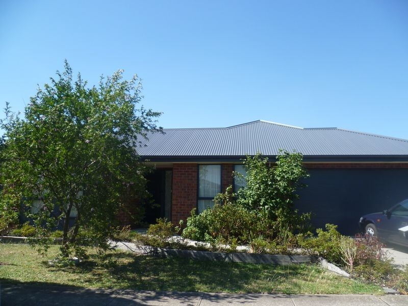 59 Boronia Avenue, Cranbourne VIC 3977