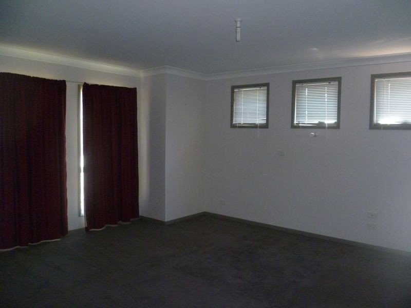 59 Boronia Avenue, Cranbourne VIC 3977