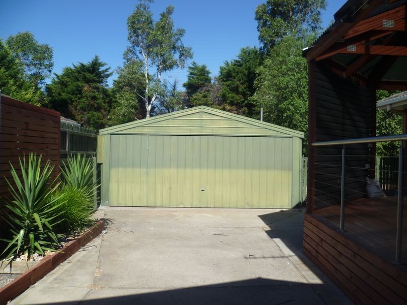 20 Broome Crescent, Cranbourne VIC 3977