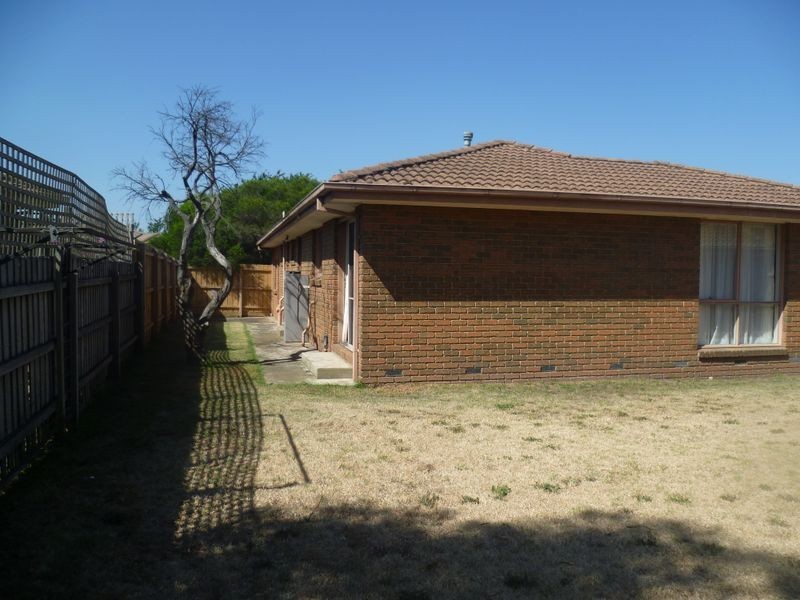 7/4 Blueberry Close, Cranbourne VIC 3977