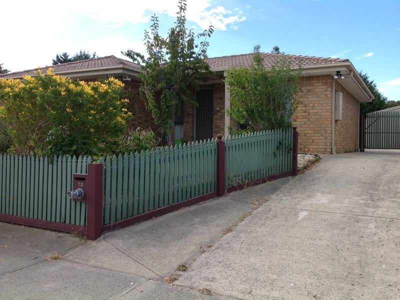 73 Courtenay Avenue, Cranbourne VIC 3977