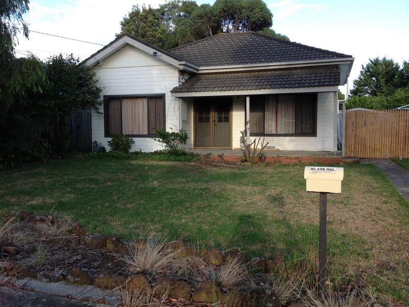 33 Taylor Street, Cranbourne VIC 3977