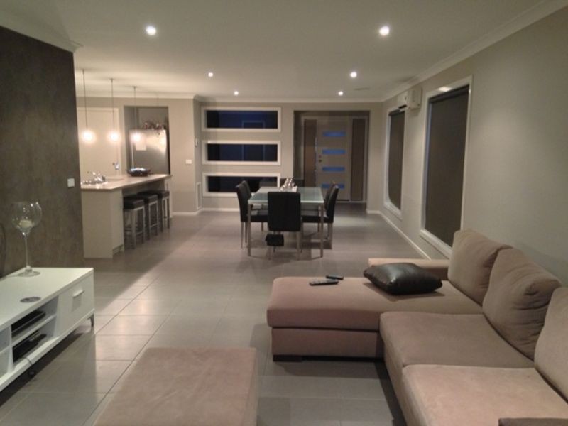 17 Maddock Drive, Cranbourne VIC 3977