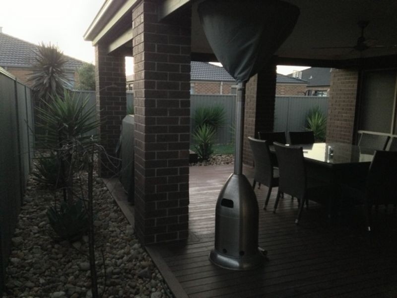 17 Maddock Drive, Cranbourne VIC 3977