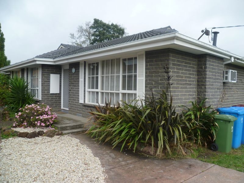 18 Cochrane Street, Cranbourne VIC 3977