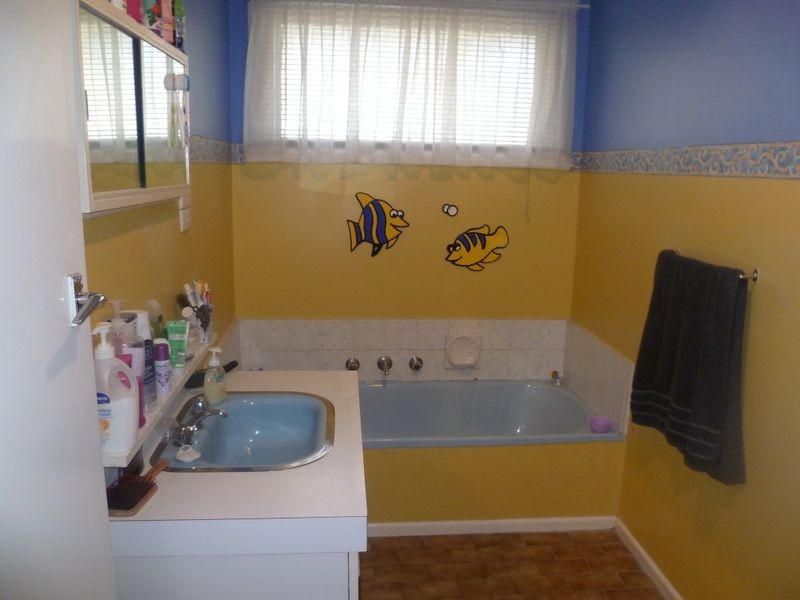 18 Cochrane Street, Cranbourne VIC 3977