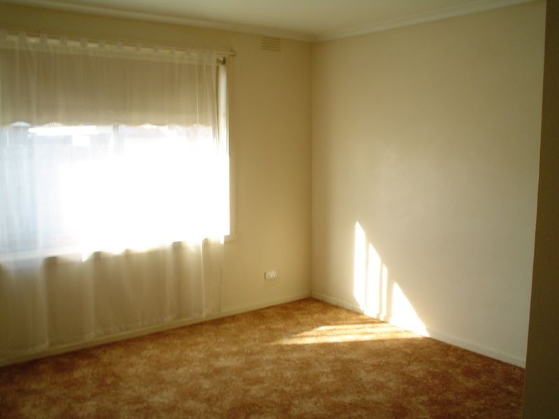 2/15 Walter Street, Cranbourne VIC 3977