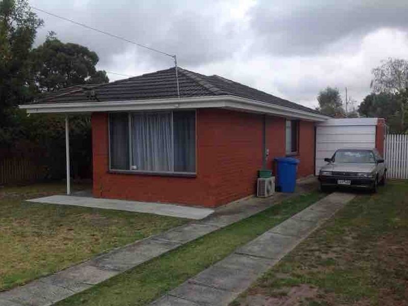2/19 Cranbourne Drive, Cranbourne VIC 3977