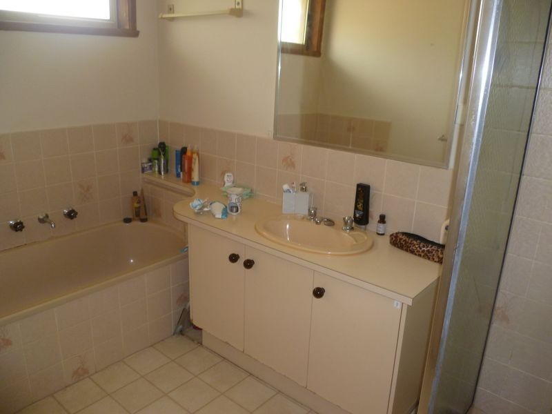 1/27 Virginia Street, Cranbourne VIC 3977
